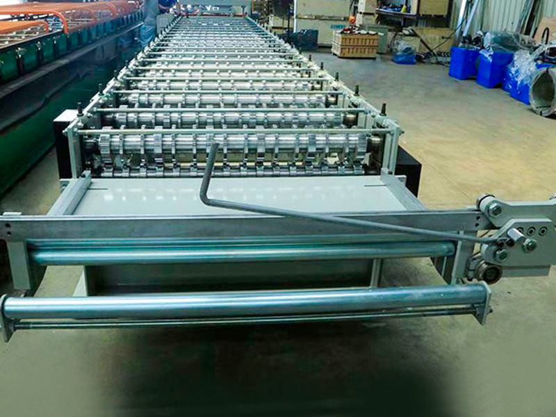 Máquina formadora de rolos para telhados de alta velocidade