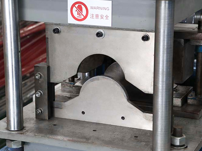 Rolo forte do tampão de Ridge do telhado da durabilidade YX112-300 que forma a máquina